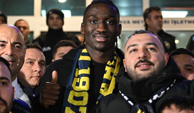 Sidiki Cherif, Fenerbahçe için İstanbul'da