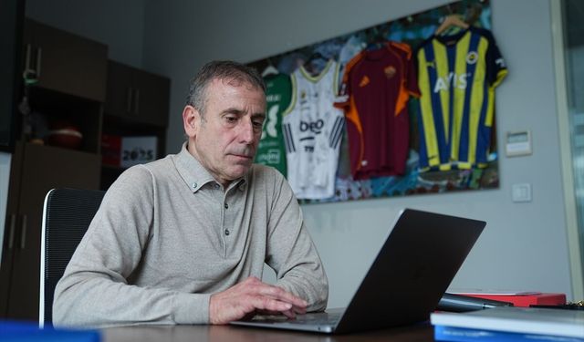 Teknik direktör Abdullah Avcı, AA'nın 'Yılın Kareleri' oylamasına katıldı