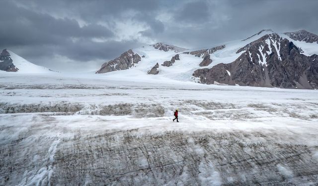 Türk bilim insanlarından Antarktika'da iklim değişikliğine farkındalık vurgusu