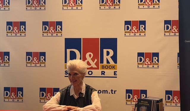 Elon Musk'un annesi Dr. Maye Musk, İstanbul'da okurlarıyla buluştu