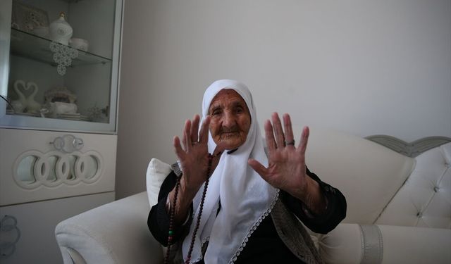 Kayseri'de 110 yaşındaki Şemsi Kılıç, gençlere sağlıklı yaşam tavsiyelerinde bulundu