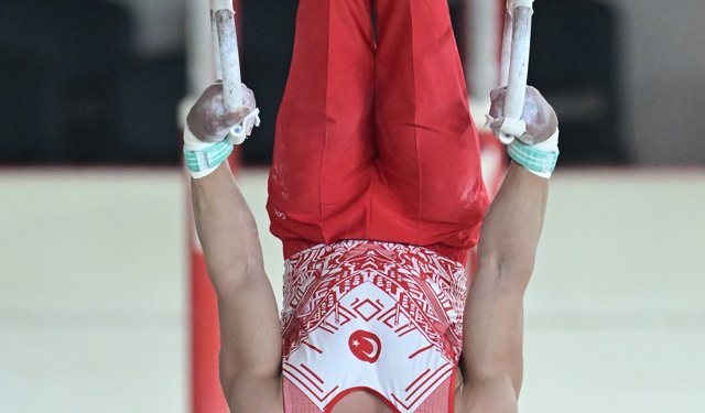 Milli cimnastikçi Adem Asil, Antalya'da kazandığı altın madalyayı değerlendirdi: