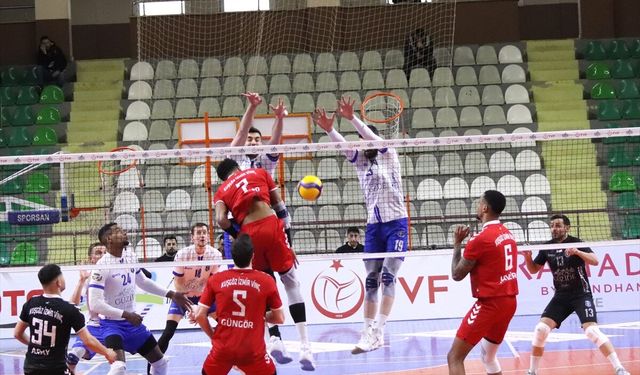 Voleybol: SMS Grup Efeler Ligi