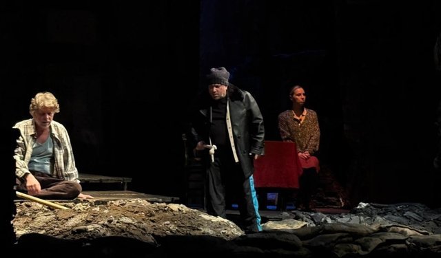 Bursa'da 'İlerleme' oyunu sahnelendi