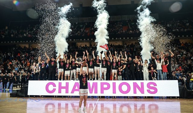 Çimsa ÇBK Mersin, FIBA Kadınlar Avrupa Kupası finalinde deplasmanda 85-80 kazandığı maçın rövanşında Athinaikos Qualco'ya 77-75 yenilmesine rağmen şampiyon oldu.