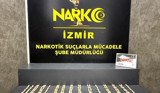 İzmir'de midelerinde uyuşturucu bulunan 2 şüpheli tutuklandı