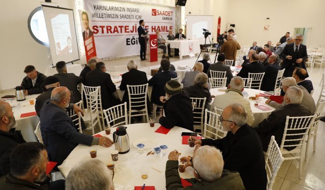 Saadet Partili Öztürk, Samsun'da partililerle bir araya geldi