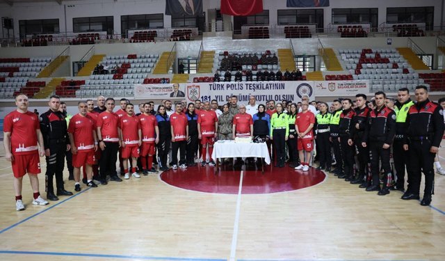 Sivas'ta şehitler anısına futbol müsabakası düzenlendi