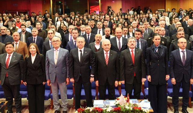 Türk Dünyası Şehircilik Zirvesi Samsun'da başladı