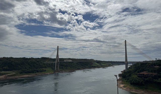 Güney Amerika'da 3 ülkeyi birbirinden ayıran sınır: Parana Nehri