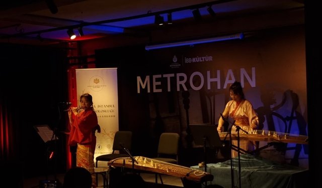 Metrohan'da geleneksel Japon müziği konseri düzenlendi