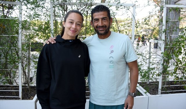 Milli tenisçi Zeynep Sönmez'in Tunuslu başantrenörü Jellali, oyuncusuna güveniyor: