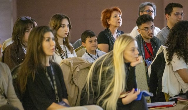 Tiyatro, sinema ve dizi sanatçıları Bolu'da düzenlenen kampta oyuncu adaylarıyla buluştu