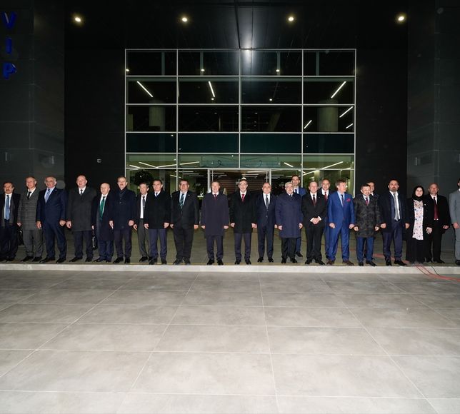 Cumhurbaşkanı Yardımcısı Yılmaz, Ercan Havalimanı'nda açıklamalarda bulundu: