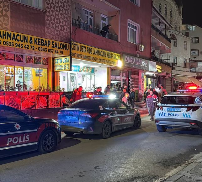 Kocaeli'de restorana düzenlenen silahlı saldırıda 2 kişi yaralandı