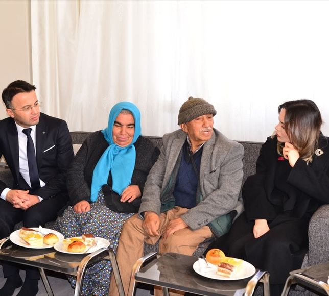 Adana'da şehit polis memuru Mustafa Akgül'ün ailesine ev hediye edildi