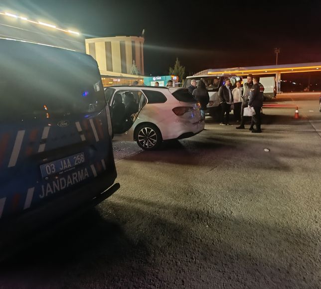 Afyonkarahisar'da park halindeki araçta bir kişi ölü bulundu