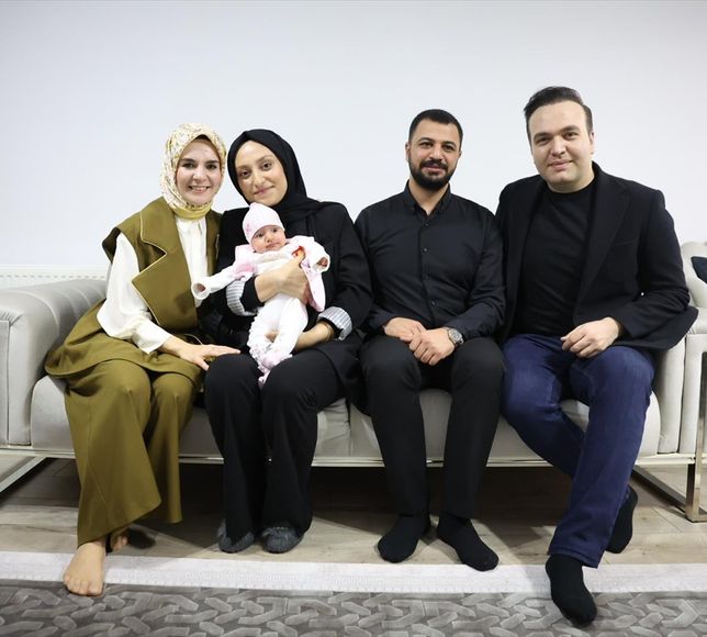Aile ve Sosyal Hizmetler Bakanı Göktaş, Aktaş çiftinin evinde iftar yaptı