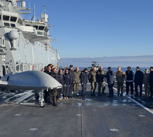 Bayraktar TB3 SİHA'nın NATO tatbikatında hedefi tam isabetle vurması NATO Komutanı'nın takdirini topladı