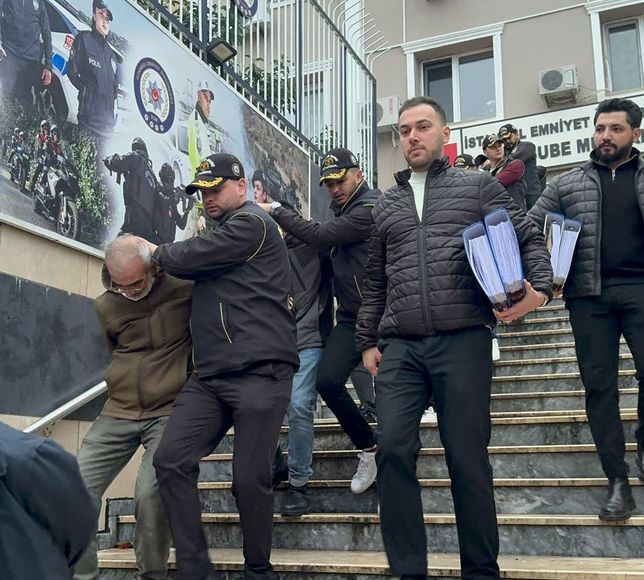 GÜNCELLEME - Borsada kar vaadiyle dolandırıcılığa yönelik İstanbul merkezli soruşturmada 40 zanlı tutuklandı