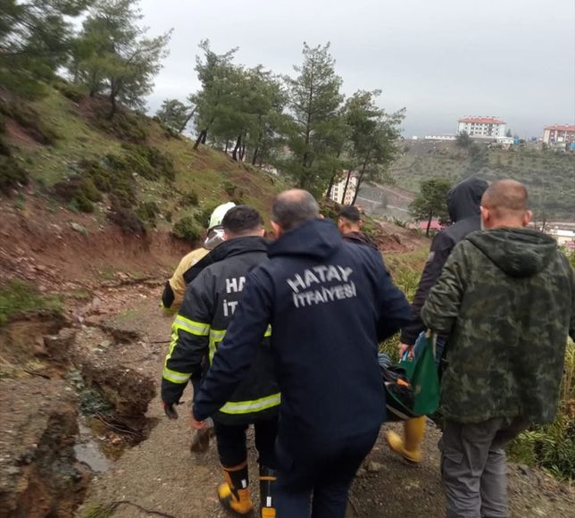 Hatay'da su birikintisine düşen çocuk hayatını kaybetti