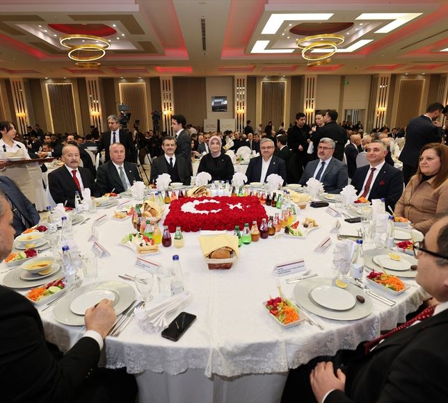 İçişleri Bakanlığı Bakan Yardımcılığına atanan Vali Yiğitbaşı için veda yemeği düzenlendi