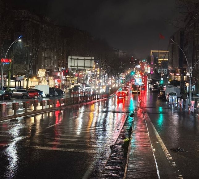 İstanbul'un bazı bölgelerinde sağanak etkili oluyor