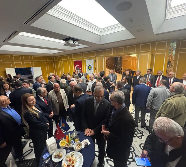 İzmir'de Kosova Bağımsızlık Günü kutlandı