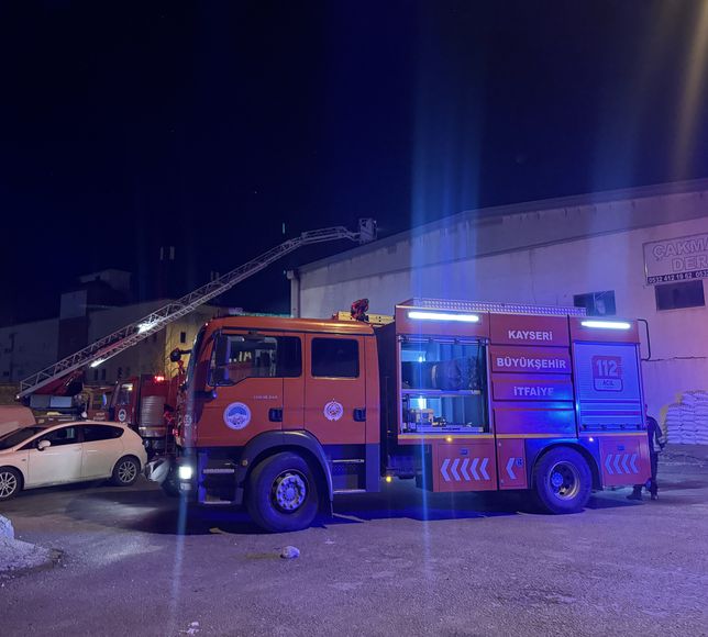 Kayseri'de et işleme tesisinde çıkan yangın hasara yol açtı