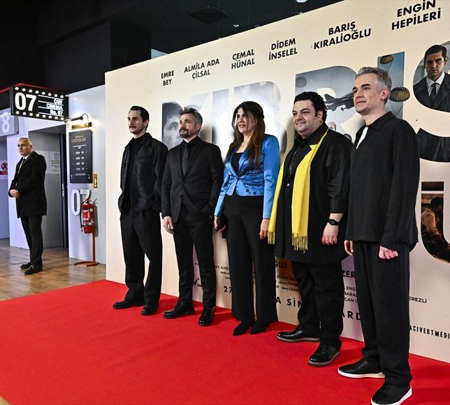 'Kıbrıs Türküsü' filmi gala gösteriminde izleyicilerle buluştu