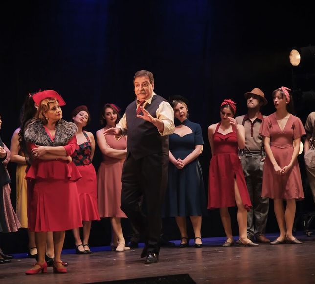 Mersin Devlet Opera ve Balesi 'Kiss Me Kate' müzikal tiyatrosunun prömiyerini yaptı