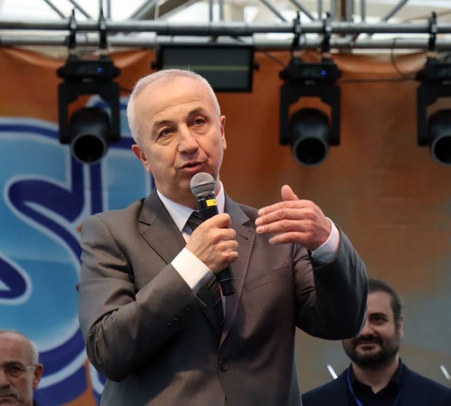 Muğla'da düzenlenen şölende 5 ton hamsi dağıtıldı