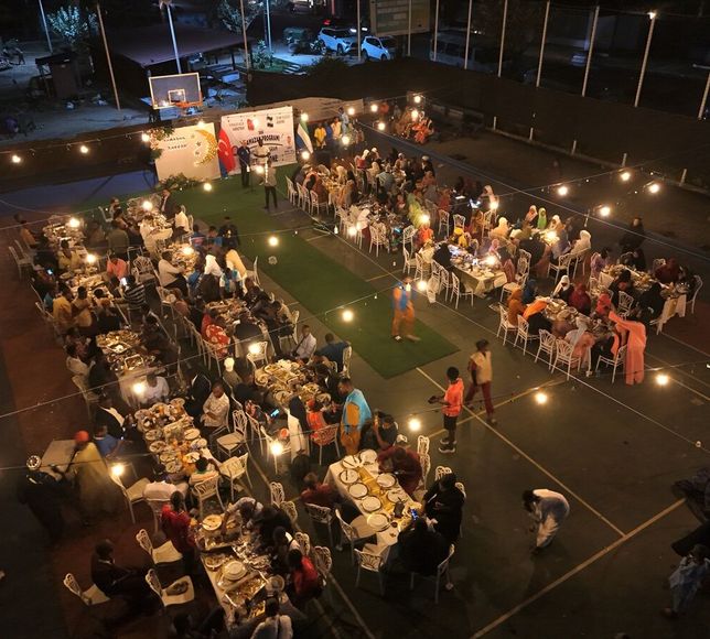 Türkiye Diyanet Vakfı Freetown'da iftar verdi