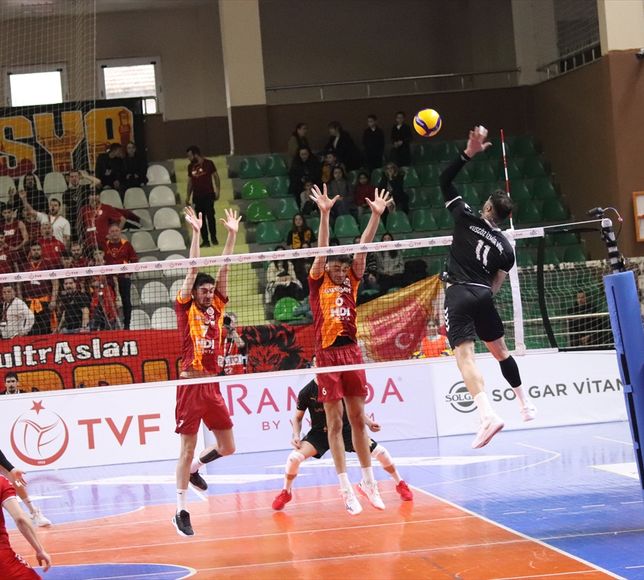 Voleybol: SMS Grup Efeler Ligi