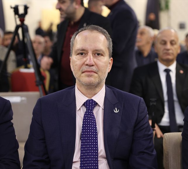 Yeniden Refah Partisi Genel Başkanı Erbakan, Mardin'de Fehim Adak'ı anma programına katıldı