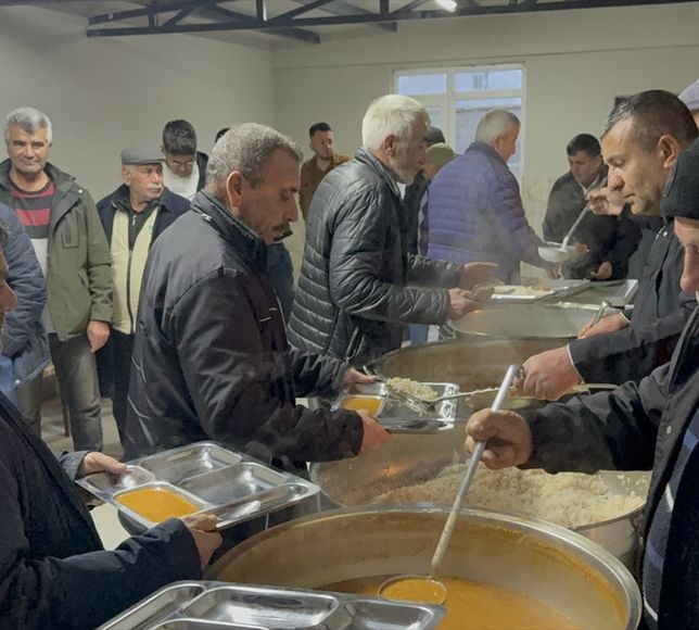 Yozgat'ın Topaç köyünde 6 yıldır toplu iftar geleneği devam ediyor