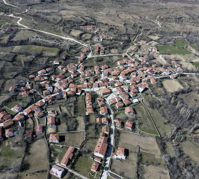 Afyonkarahisar'ın 'En Yeşilaycı Köyü' Tazlar'ın sakinleri bağımlılıktan uzak bir yaşam sürüyor