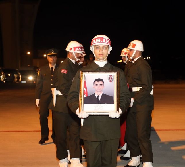 Ağrı'da askeri araç kazasında şehit olan asker için tören düzenlendi