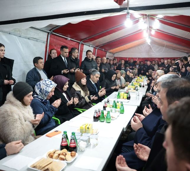 Aile ve Sosyal Hizmetler Bakanı Göktaş, Afyonkarahisar'da programlara katıldı