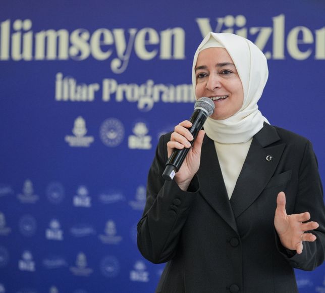 AK Parti Genel Başkan Yardımcısı Kaya, Başakşehir'de yetimlerle iftarda bir araya geldi: