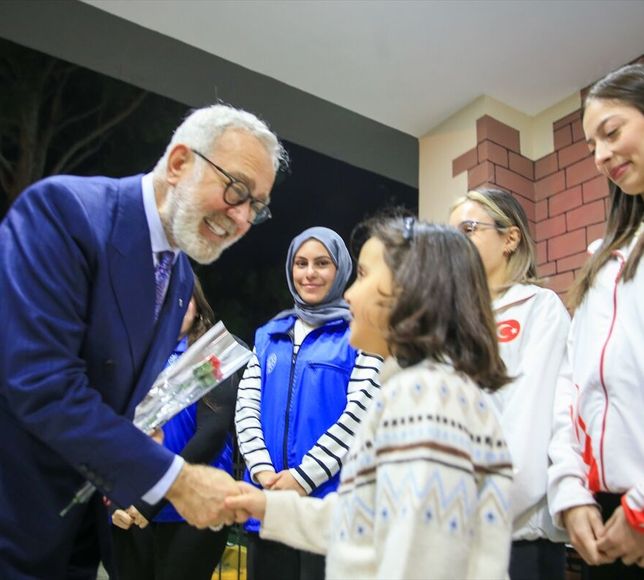 AK Parti Grup Başkanvekili Yenişehirlioğlu, Manisa'da konuştu: