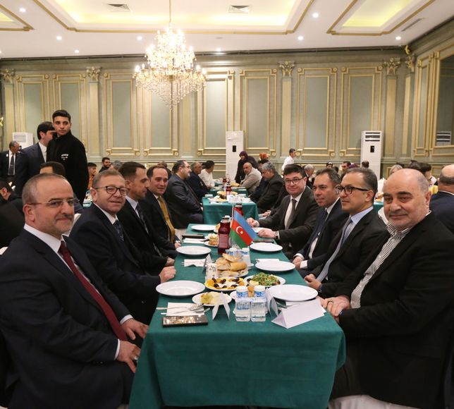 Azerbaycan Dini Kurumlar Komitesi Kars'ta iftar programı düzenledi