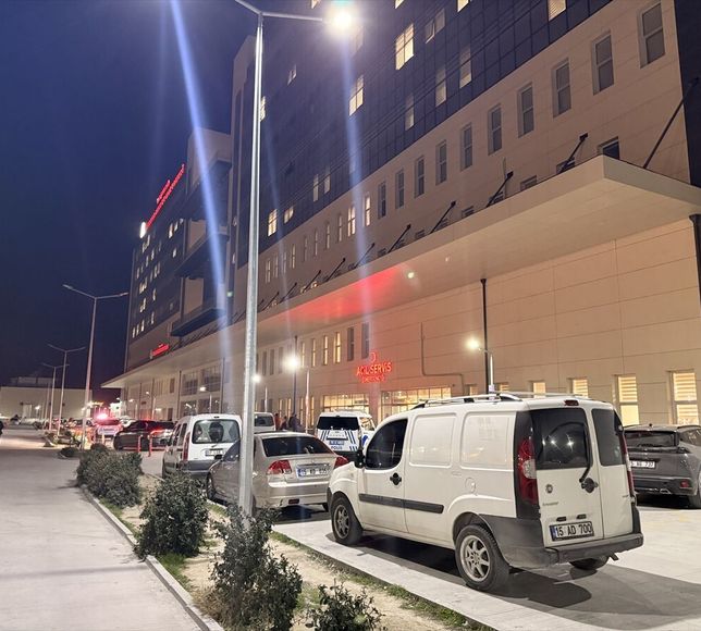 Burdur'da polisin 'dur' ihtarına uymayıp otomobille çarpışan motosikletin sürücüsü öldü