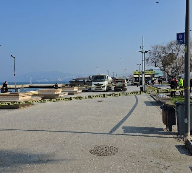 Bursa'da çöp kamyonetinin altında kalan çocuk öldü