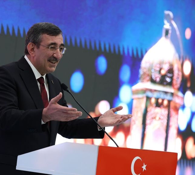 Cumhurbaşkanı Yardımcısı Yılmaz, Bingöl'de iftar programında konuştu: