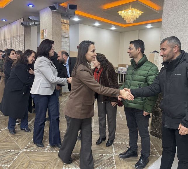 DEM Parti Eş Genel Başkanı Hatimoğulları, Hakkari'de iftar programına katıldı: