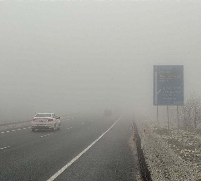 Denizli'de sis ulaşımı olumsuz etkiliyor