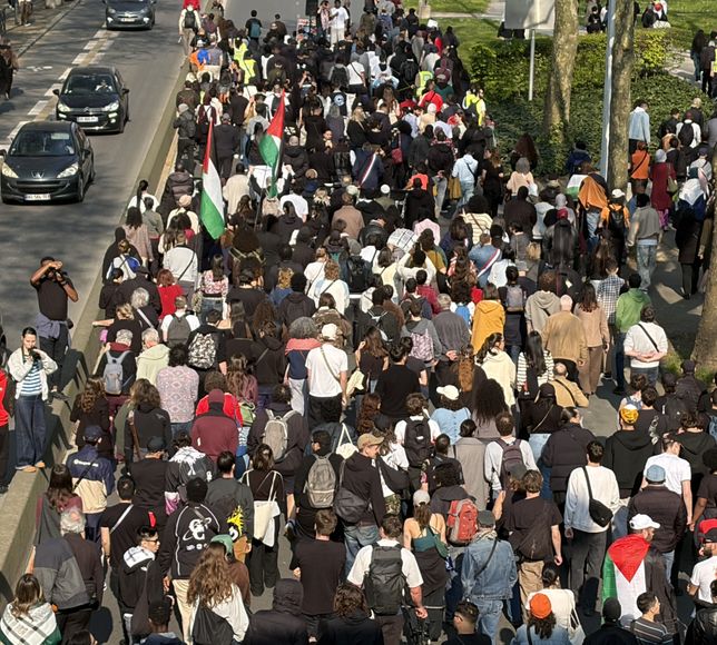Fransa'da 2023'te polis kurşunuyla ölen genç için adalet talebiyle yürüyüş düzenlendi