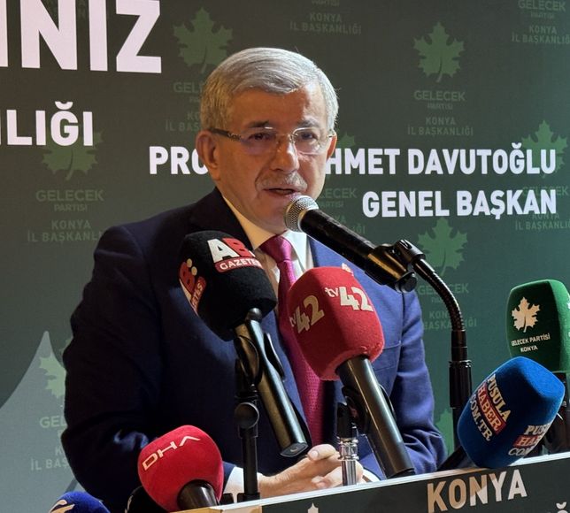 Gelecek Partisi Genel Başkanı Davutoğlu, Konya'da iftar programında konuştu: