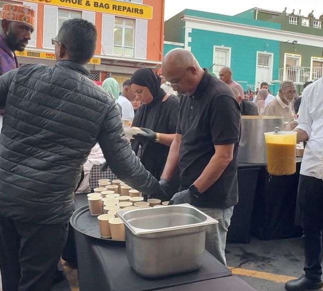Güney Afrika'da Cape Malay toplumunun sokak iftarı kültürü, Bo Kaap Mahallesi'nde yaşatılıyor
